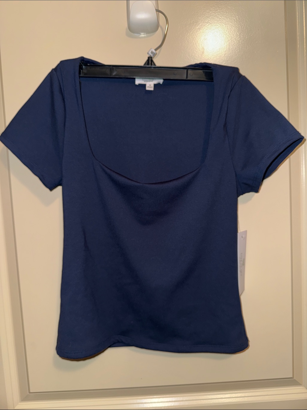 Women's Navy Scoop Neck Short Sleeve Tee - Classic Fit
